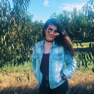 Meet your Posher, Madison